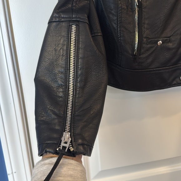 Blank NYC The Essentials Women's Jacket Size M Moto Vegan Black Leather Chrome - Picture 10 of 16